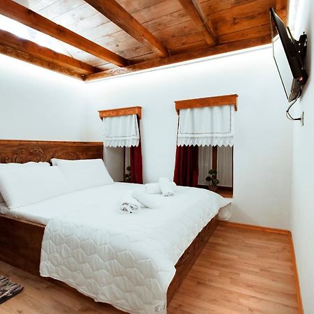 Duplex Apartment Viktoria Gjirokastër Eksteriør billede