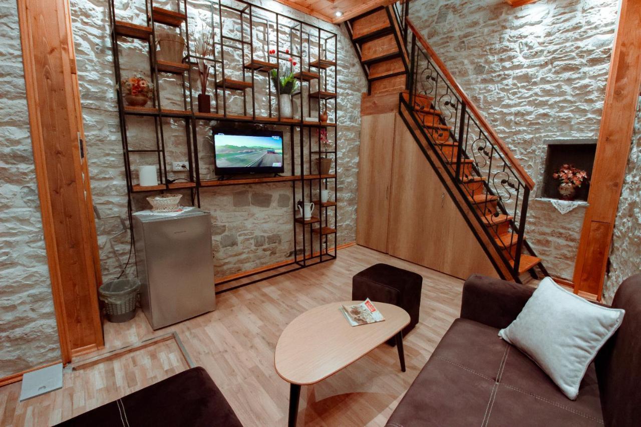 Duplex Apartment Viktoria Gjirokastër Eksteriør billede